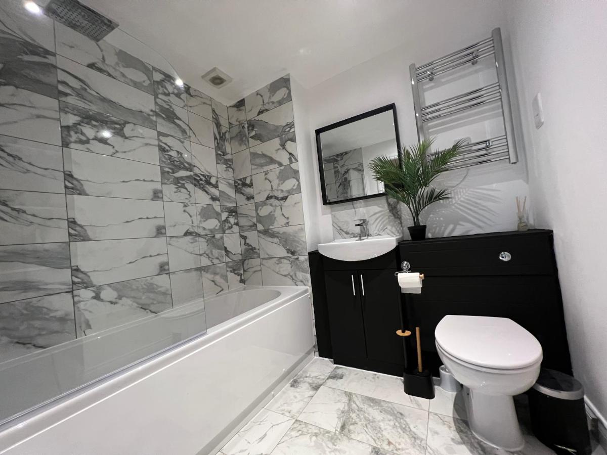 Modern 2 Bedroom Aesthetic Apt Manchester Exterior foto